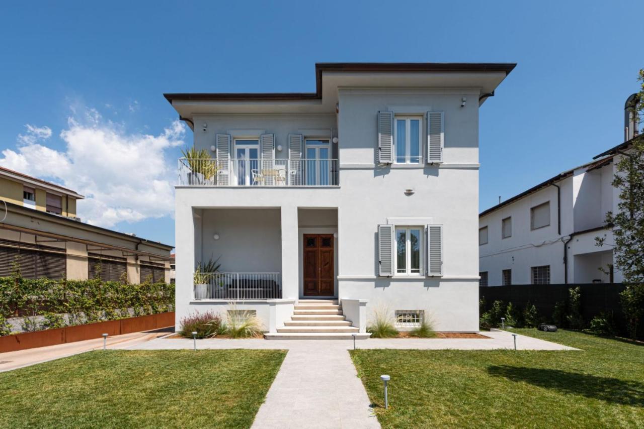 לוקה Villa Fedora Luxury Suites מראה חיצוני תמונה