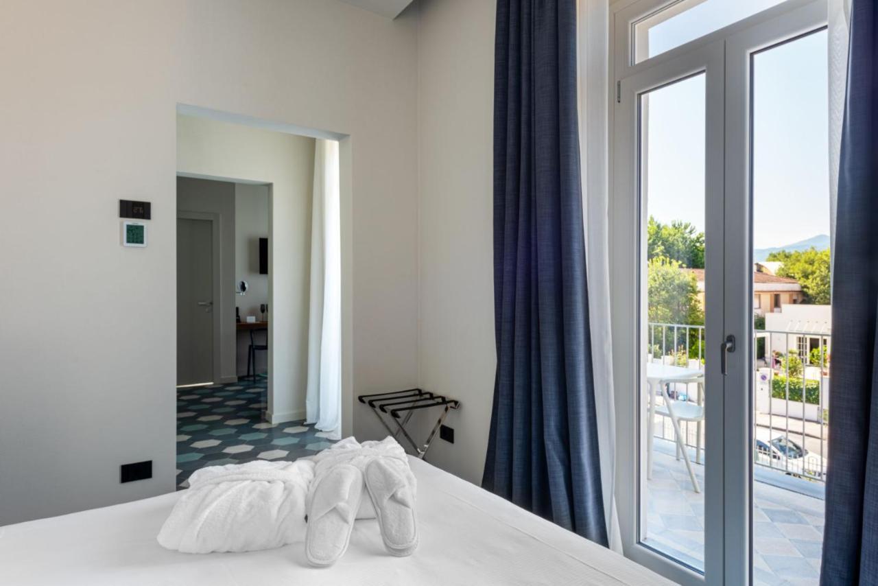 לוקה Villa Fedora Luxury Suites מראה חיצוני תמונה